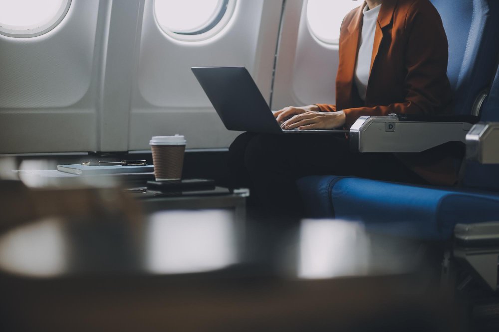 Milhas Corporativas: Como Transformar Viagens de Negócios em Economia Real 1 Como Transformar Viagens de Negócios em Economia Real